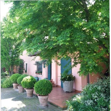 Il Cortiletto Bed & Breakfast Quartiano Luaran gambar